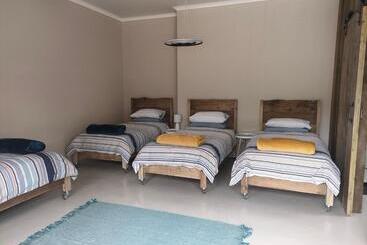 پانسیون Cove Rock Stay