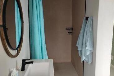 پانسیون Cove Rock Stay