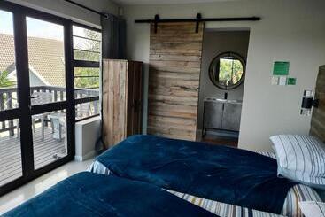 پانسیون Cove Rock Stay