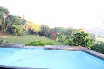 پانسیون Cove Rock Stay
