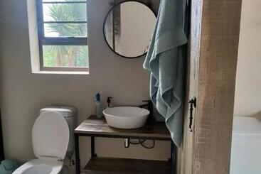 پانسیون Cove Rock Stay