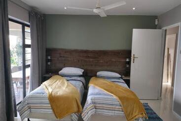 پانسیون Cove Rock Stay