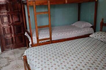 پانسیون Hostal Familiar