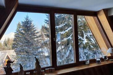 تختخواب و صبحانه Le Chalet Pointu De Capucine Chambre D Hote Arcs 1600