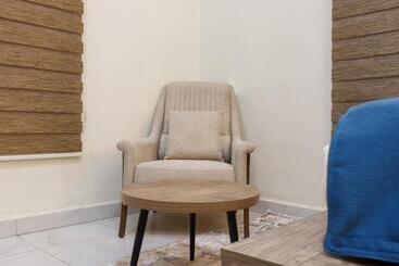 هتل Bkt Cribs   Apartments & Suites
