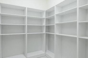 هتل Bkt Cribs   Apartments & Suites