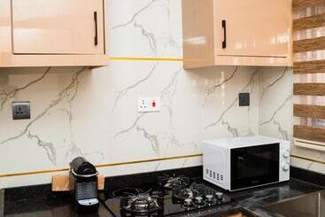هتل Bkt Cribs   Apartments & Suites