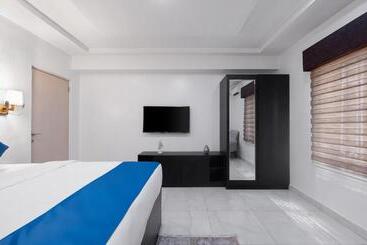 هتل Bkt Cribs   Apartments & Suites