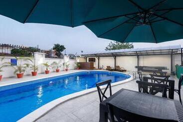 هتل Bkt Cribs   Apartments & Suites