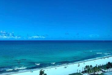 11th   Seven Heaven Miami  Unforgettable Ocean Front  Free Parking