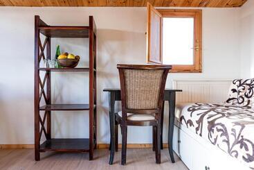 호스텔 Alaia Tiny House Between Volcanoes And Beach Breaks