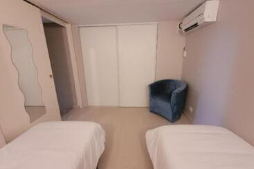 تختخواب و صبحانه Cosy Cottage With Private Pool