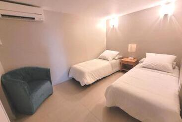 تختخواب و صبحانه Cosy Cottage With Private Pool