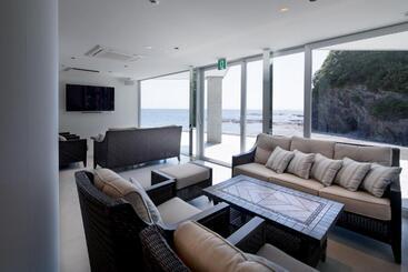 هتل Beach Terrace Kushimoto Vacation Stay 37415v