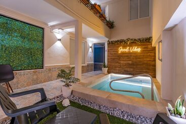 هتل Brisas 5a Av, Playa Del Carmen