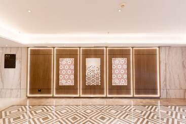 هتل Holiday Inn Lucknow Airport, An Ihg