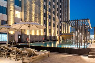 هتل Holiday Inn Lucknow Airport, An Ihg