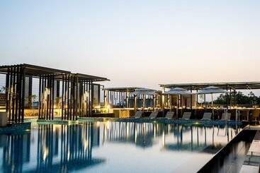 هتل Holiday Inn Lucknow Airport, An Ihg