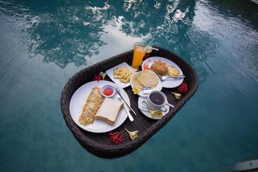 هتل Klumpu Hill Villas Nusa Penida