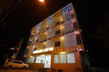 هتل Mangalore Stay Inn