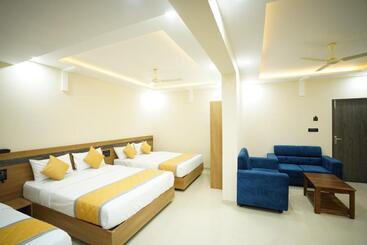 هتل Mangalore Stay Inn