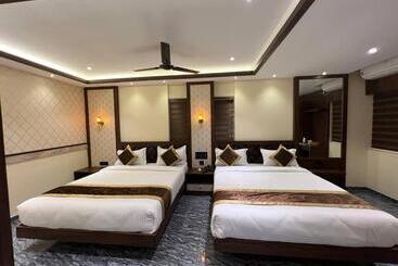 هتل Mangalore Stay Inn