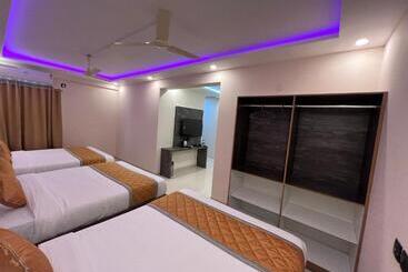 هتل Mangalore Stay Inn