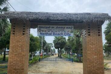 استراحتگاه Neithal Beach City