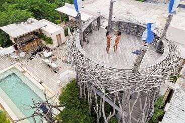 Cervecería Tulum Boutique Hotel & Beer Spa   All Inclusive