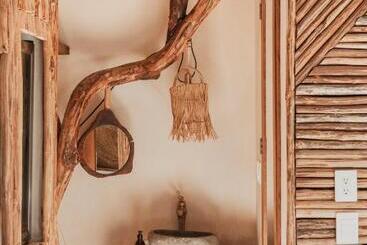 Cervecería Tulum Boutique Hotel & Beer Spa   All Inclusive