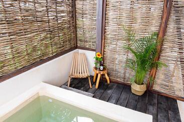 Cervecería Tulum Boutique Hotel & Beer Spa   All Inclusive