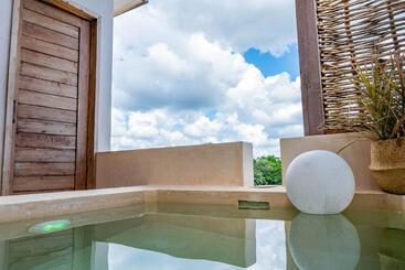 Cervecería Tulum Boutique Hotel & Beer Spa   All Inclusive