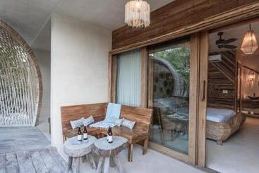 Cervecería Tulum Boutique Hotel & Beer Spa   All Inclusive