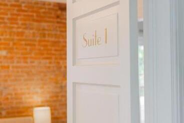 هتل Suite 1 Historic Art City Inn