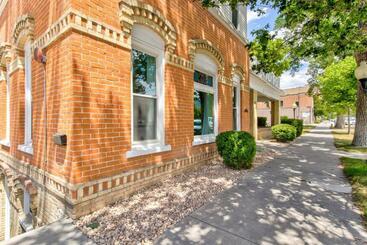 هتل Suite 11 Historic Art City Inn