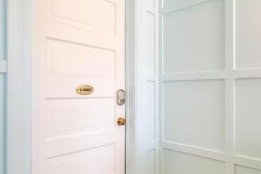 هتل Suite 2 Historic Art City Inn