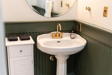 هتل Suite 2 Historic Art City Inn