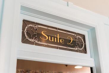 هتل Suite 2 Historic Art City Inn