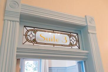 هتل Suite 3 Historic Art City Inn