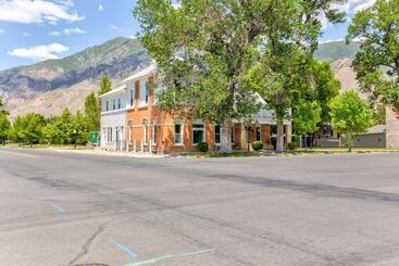 هتل Suite 5 Historic Art City Inn