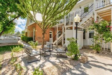 هتل Suite 8 Historic Art City Inn