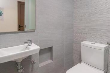 هتل The Grid Co Living Managed By Hii