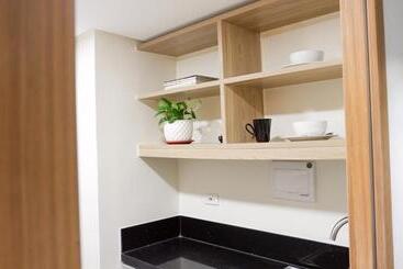 هتل The Grid Co Living Managed By Hii