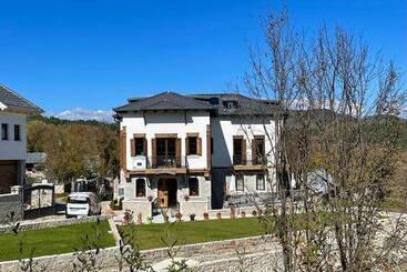 هتل Vila Strugu
