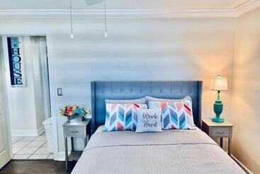 بنسيون Cheerful Home With Two Bedrooms