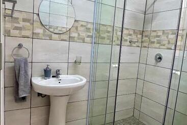Пансион Protea Guesthouse