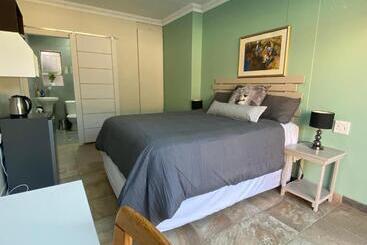 Пансион Protea Guesthouse