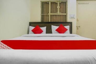 هتل Flagship 805152 Golden Key Inn Narela