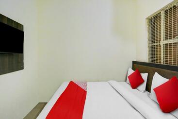 هتل Flagship 805152 Golden Key Inn Narela