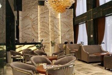 هتل Mir Luxe Plaza